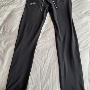 Under Armour leggings, size XL